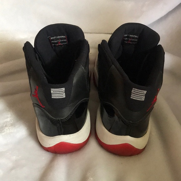 Air Jordan 11Retro Bred Men - Picture 2 of 3